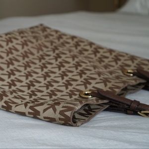 Michael Kors Tote